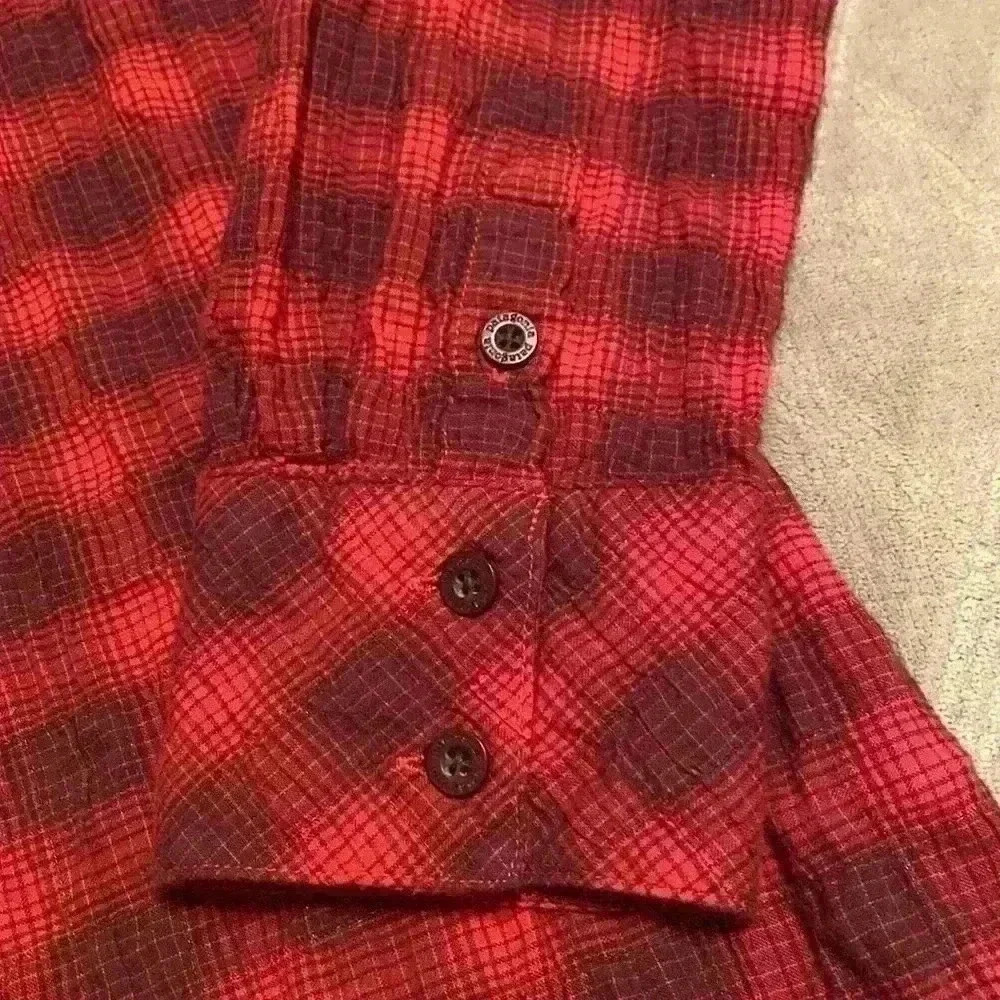 Patagonia Woman’s Red & Black Plaid Cotton Long Sleeve Button Front Shirt Size 4 - Picture 4 of 9